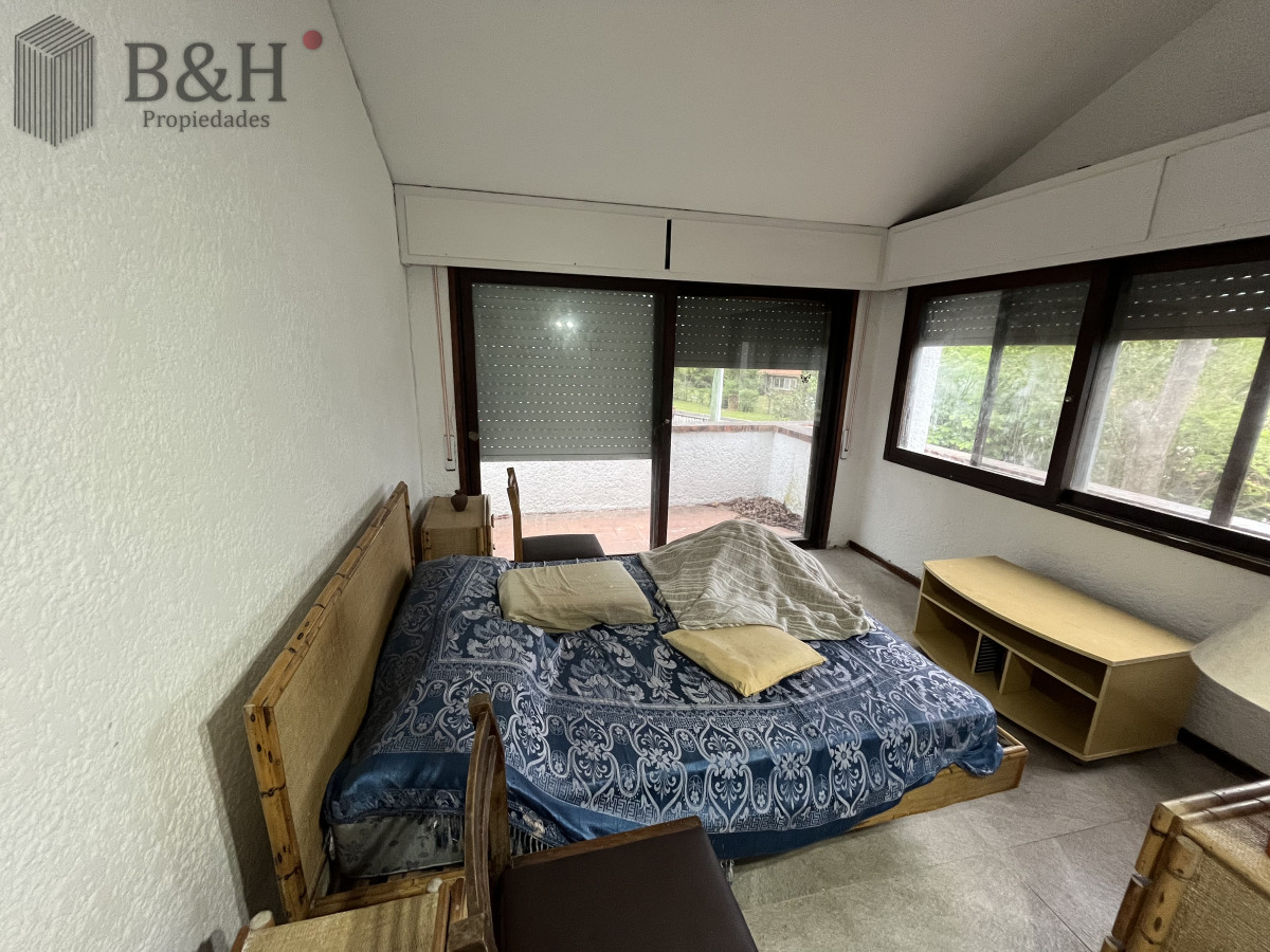 Casa ID.3729 - Casa En Venta o alquiler anual, Zona Cantegril.