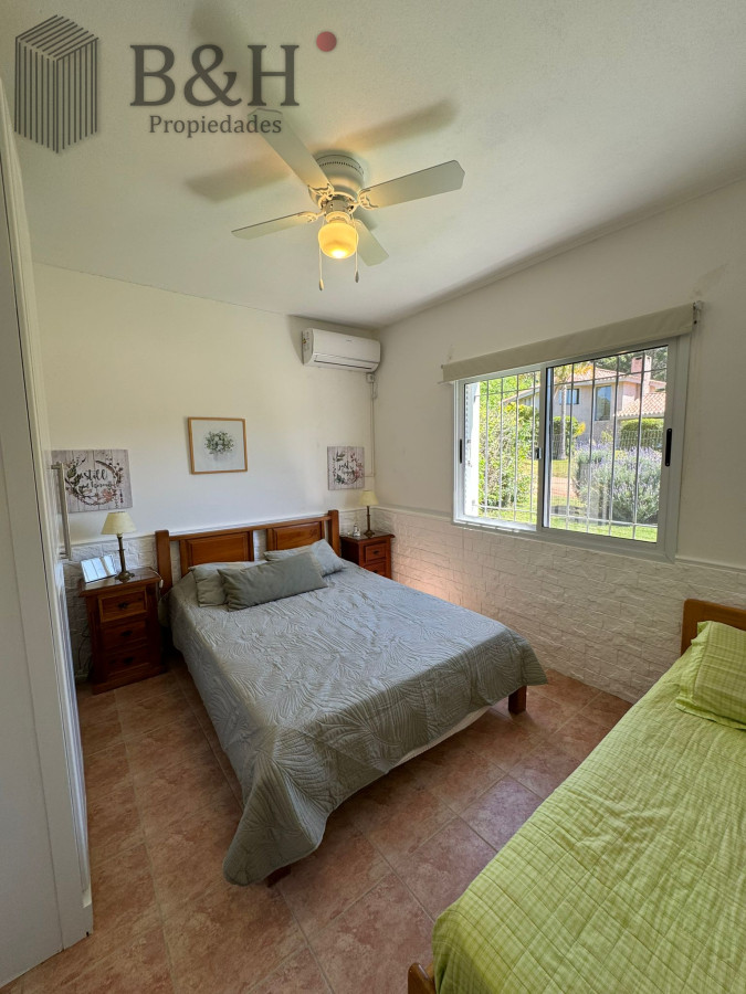Casa ID.6153 - Casa En Rincón Del Indio - 3 Dormitorios, Piscina Climatizada, Barbacoa.