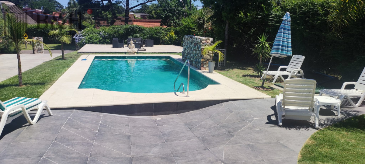 Casa ID.5327 - Casa En alquiler de verano y Venta Punta Del Este, Pinares.