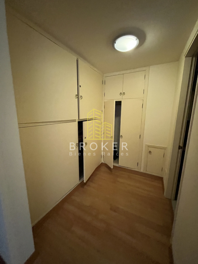 Apartamento ID.1547/Apartamento_en_venta,_puerto_Punta_del_Este. - Apartamento en venta, puerto Punta del Este.