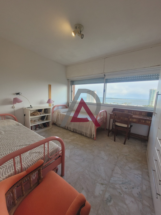 Apartamento ID.152 - Apartamento En Venta 3 dormitorios a 400 metros del mar!! 