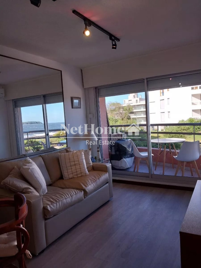 Apartamento ID.653 - Apartamento Reciclado En Venta, Playa Mansa Punta Del Este.