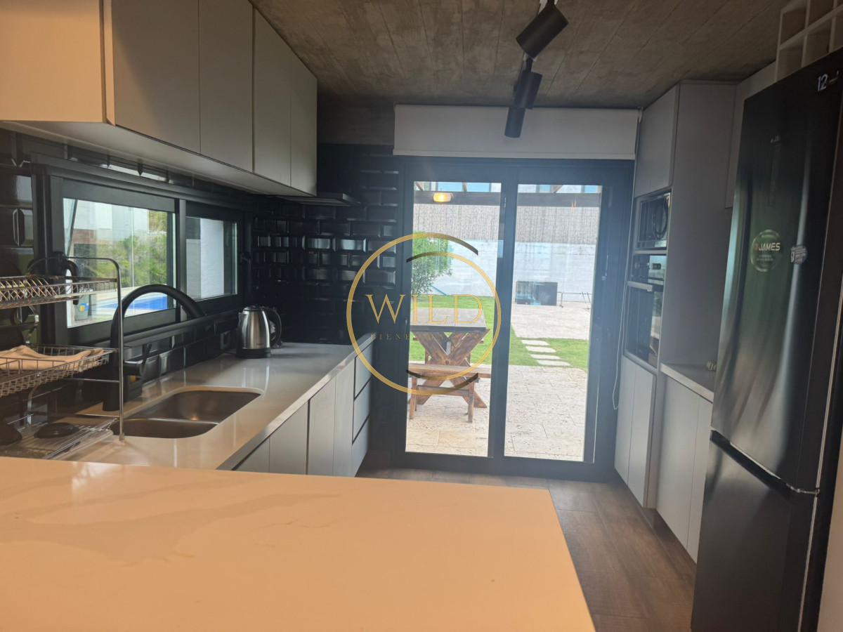 Casa ID.2490 - Primera linea Montoya La Barra - 5 Dormitorios Piscina climatizada