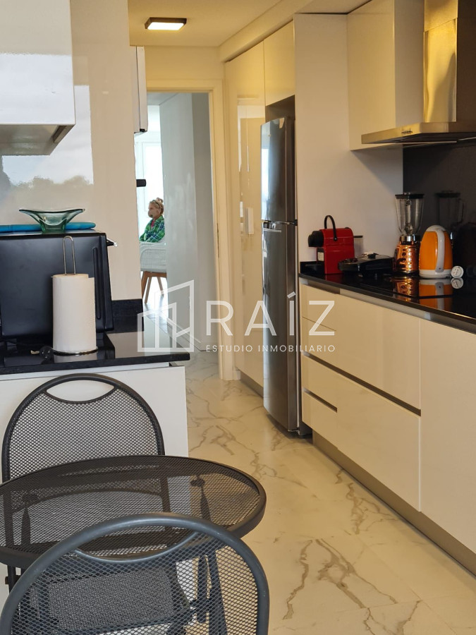 Apartamento ID.10062 - Apartamento en primera linea - 4 dormitorios Pinares Playa Mansa.