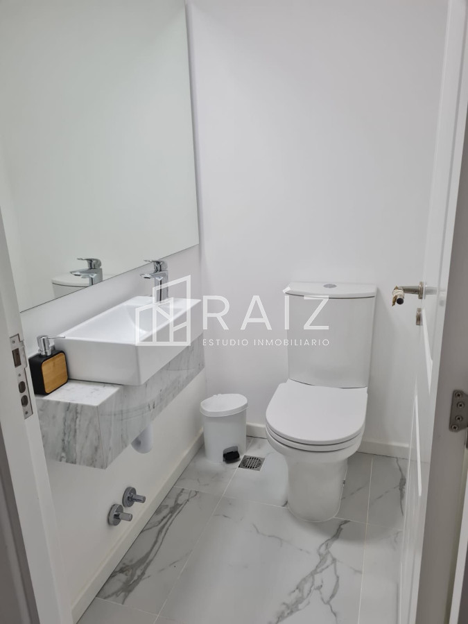 Apartamento ID.10062 - Apartamento en primera linea - 4 dormitorios Pinares Playa Mansa.