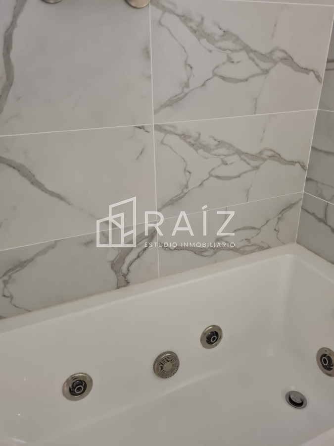 Apartamento ID.10062 - Apartamento en primera linea - 4 dormitorios Pinares Playa Mansa.