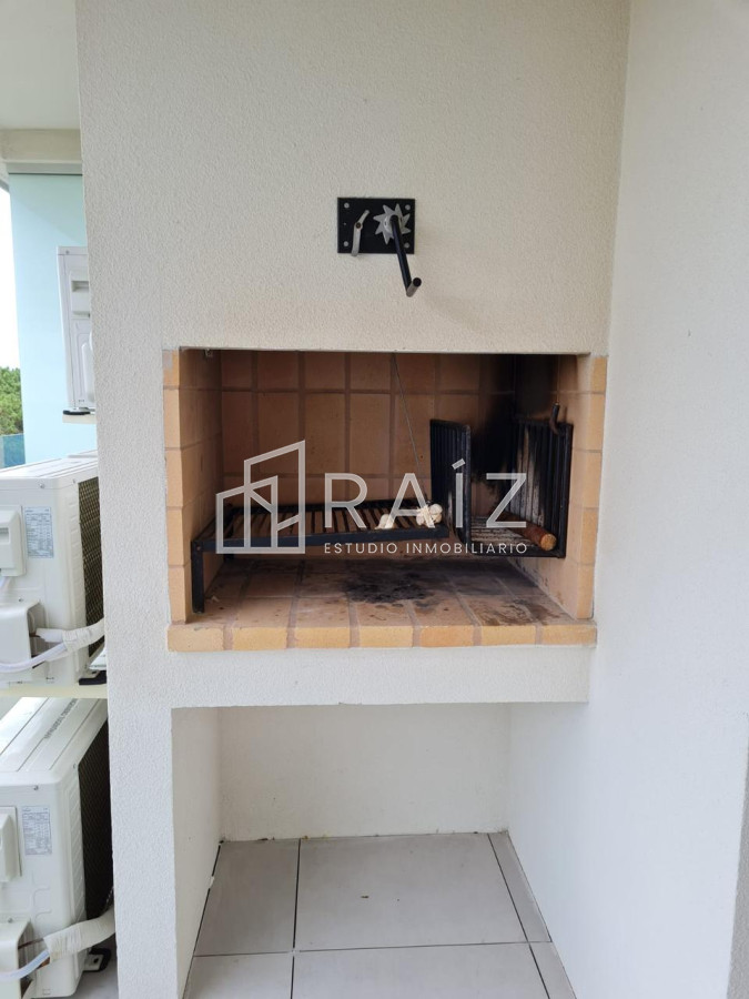 Apartamento ID.10062 - Apartamento en primera linea - 4 dormitorios Pinares Playa Mansa.