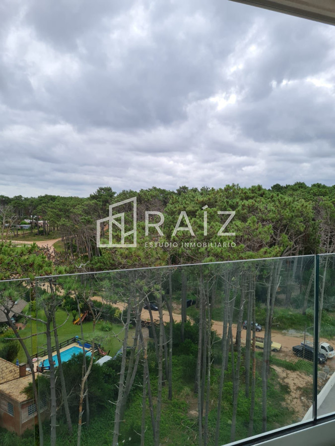 Apartamento ID.10062 - Apartamento en primera linea - 4 dormitorios Pinares Playa Mansa.