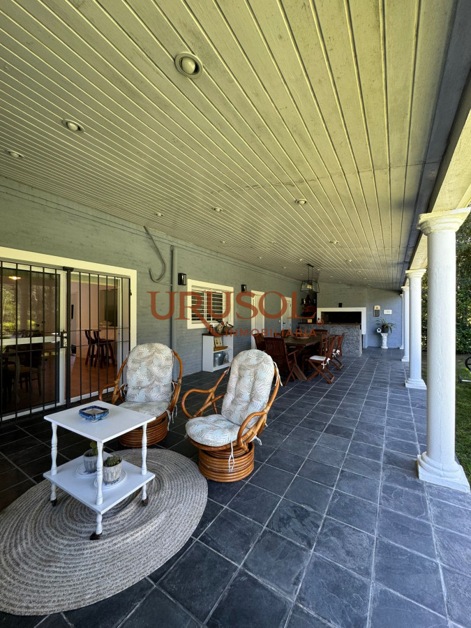 Casa ID.157 - Casa En Rincón Del Indio - 3 Dormitorios, Piscina Climatizada, Barbacoa.