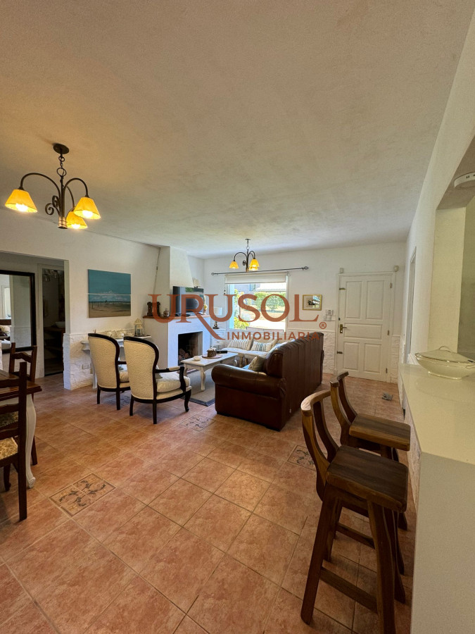 Casa ID.157 - Casa En Rincón Del Indio - 3 Dormitorios, Piscina Climatizada, Barbacoa.