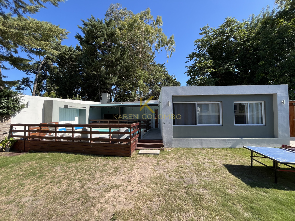 Casa ID.21094934 - Casa en venta de 3 dormitorios - Zona colegios Cantegril.