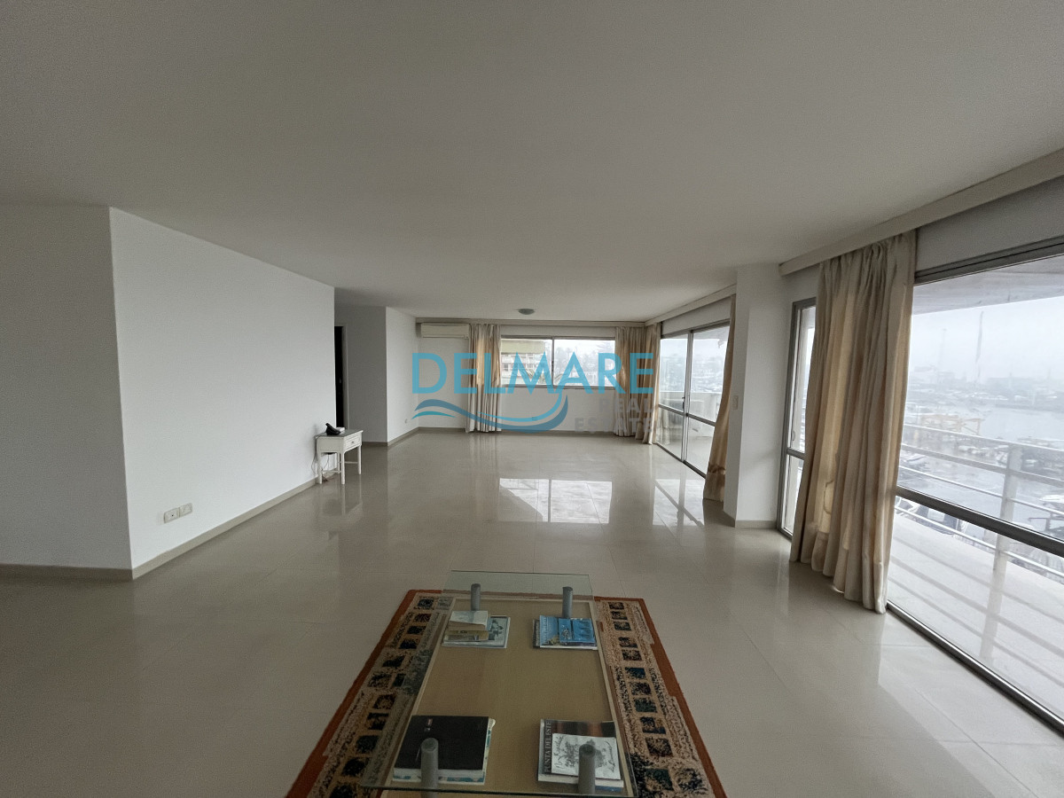 Apartamento ID.50 - Apartamento en venta, puerto Punta del Este.