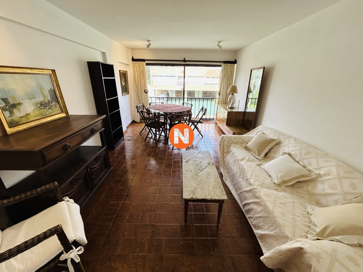 Apartamento Ref.222934 - Apartamento en Venta y Alquiler Playa Mansa 3 dormitorios