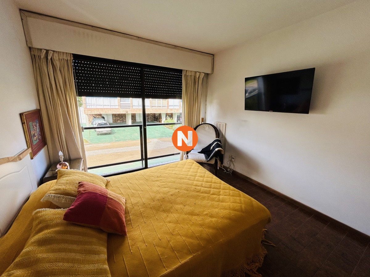 Apartamento Ref.222934 - Apartamento en Venta y Alquiler Playa Mansa 3 dormitorios