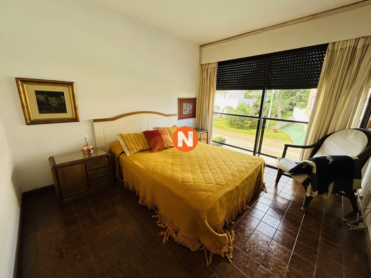 Apartamento Ref.222934 - Apartamento en Venta y Alquiler Playa Mansa 3 dormitorios