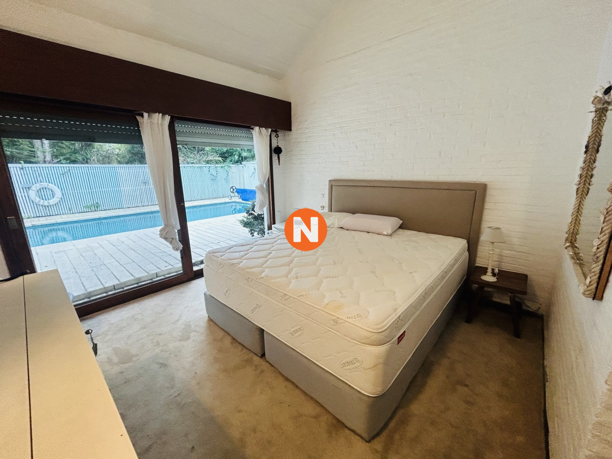 Casa Ref.224022 - Casa en alquiler de temporada con piscina climatizada, 4 dormitorios, Lugano, Punta del Este