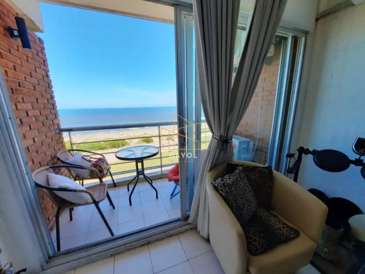 Apartamento ID.326 - Apartamento en Venta Frente Al Mar, Playa Brava.