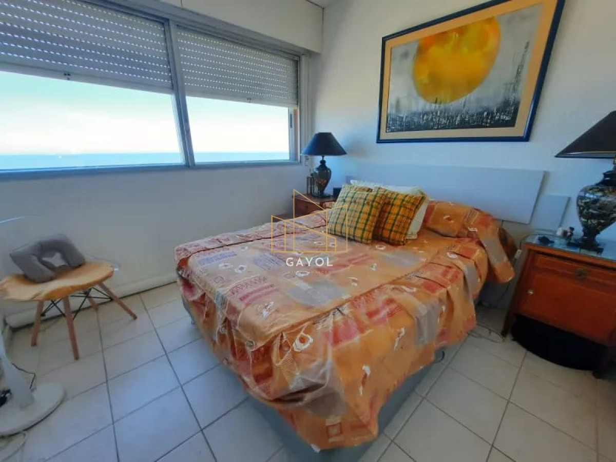 Apartamento ID.326 - Apartamento en Venta Frente Al Mar, Playa Brava.