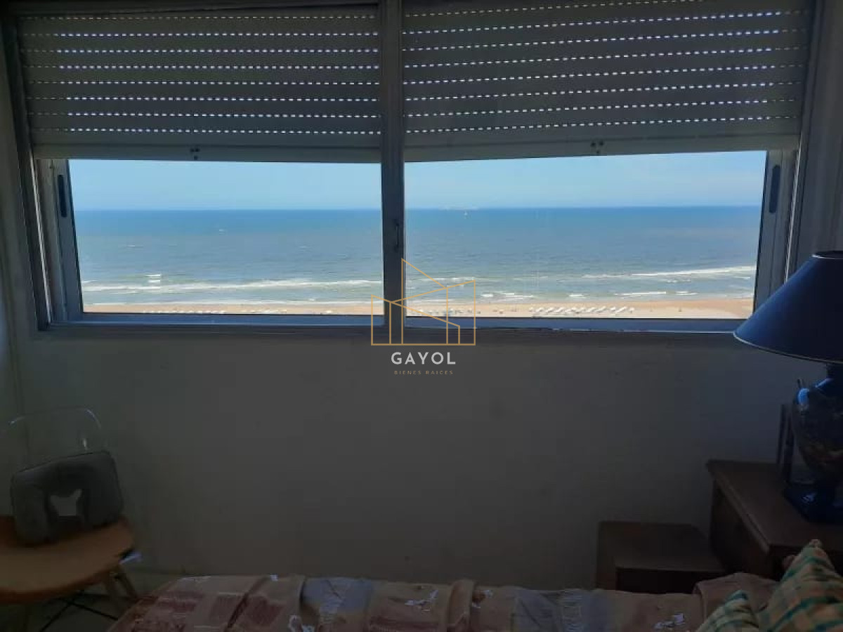 Apartamento ID.326 - Apartamento en Venta Frente Al Mar, Playa Brava.
