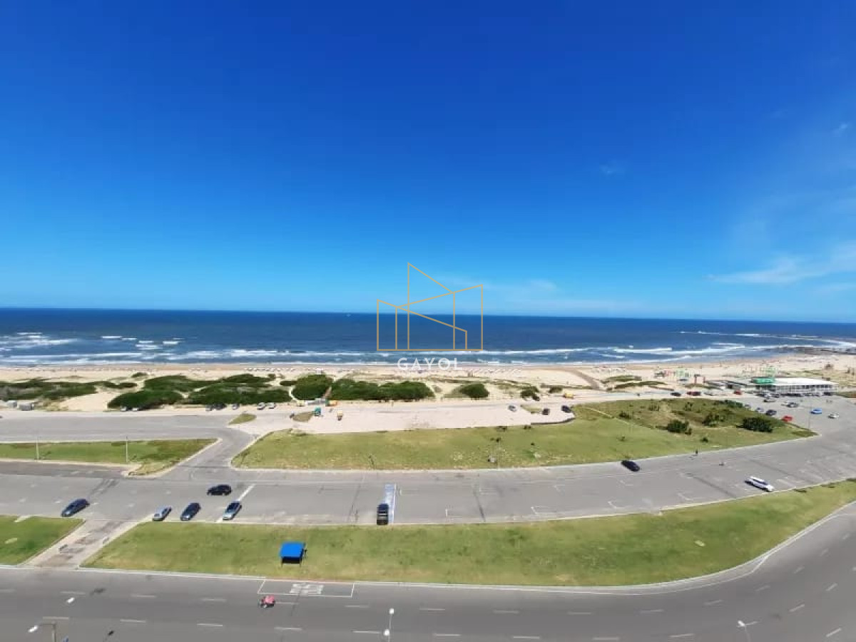 Apartamento ID.326 - Apartamento en Venta Frente Al Mar, Playa Brava.