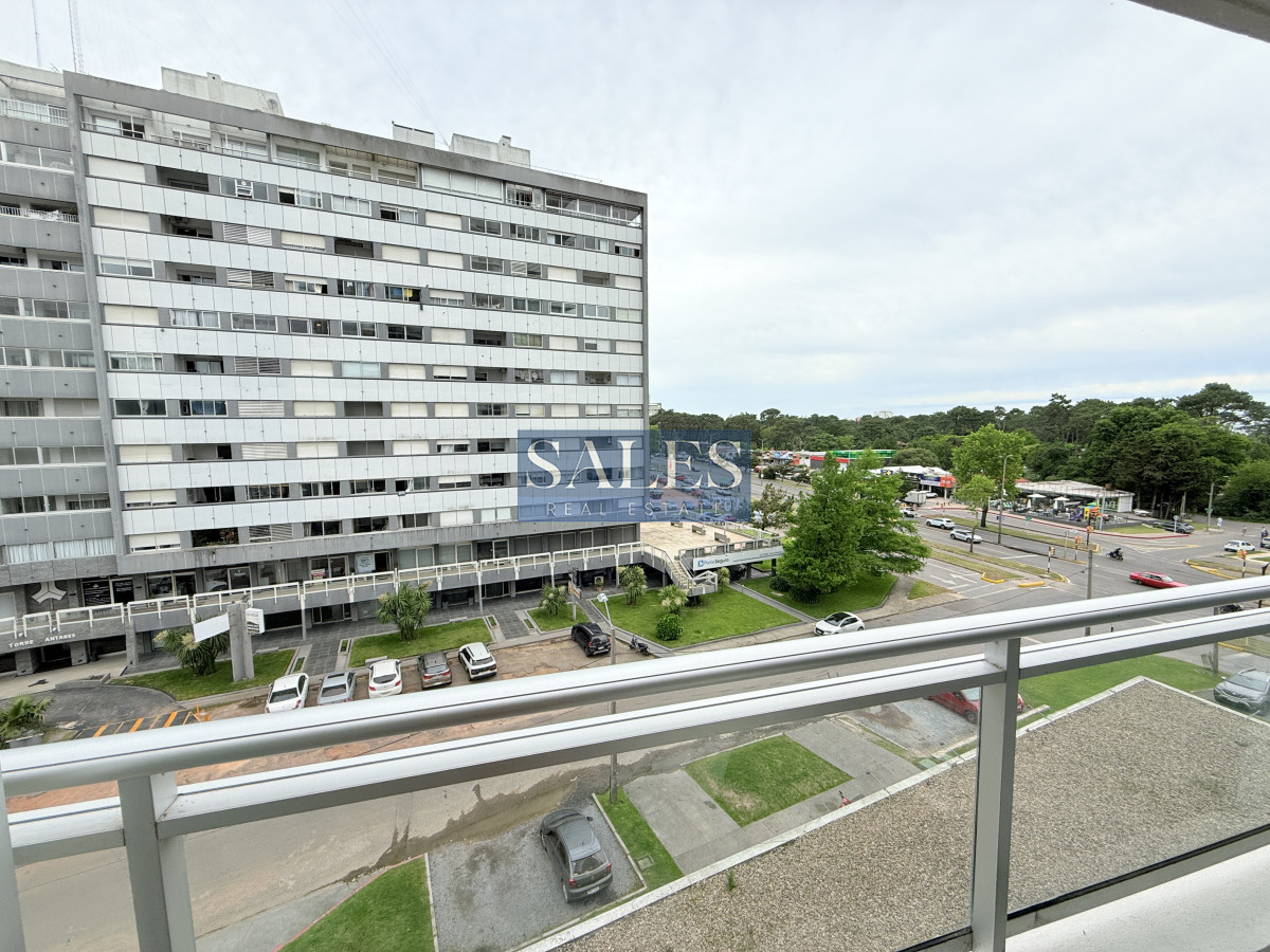 Apartamento ID.1007 - Apartamento en Venta Avenida Roosevelt 1 dormitorio 