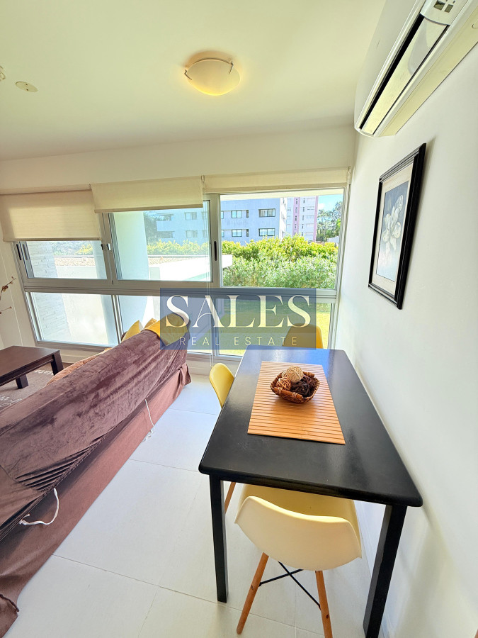 Apartamento ID.1274 - Alquiler anual - 1 dormitorio Torre con todos los servicios.