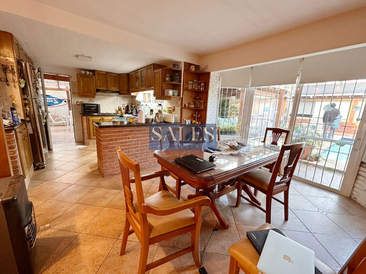 Casa ID.854 - Casa en venta Playa Mansa - 4 dormitorios Parada 19.