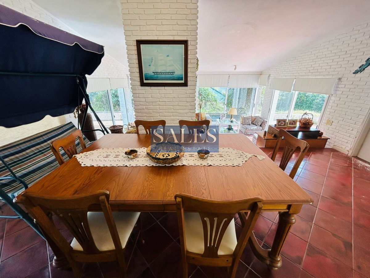 Casa ID.1413 - Casa En Venta, Zona Colegios. Jardines de Cordoba. Punta Del Este.