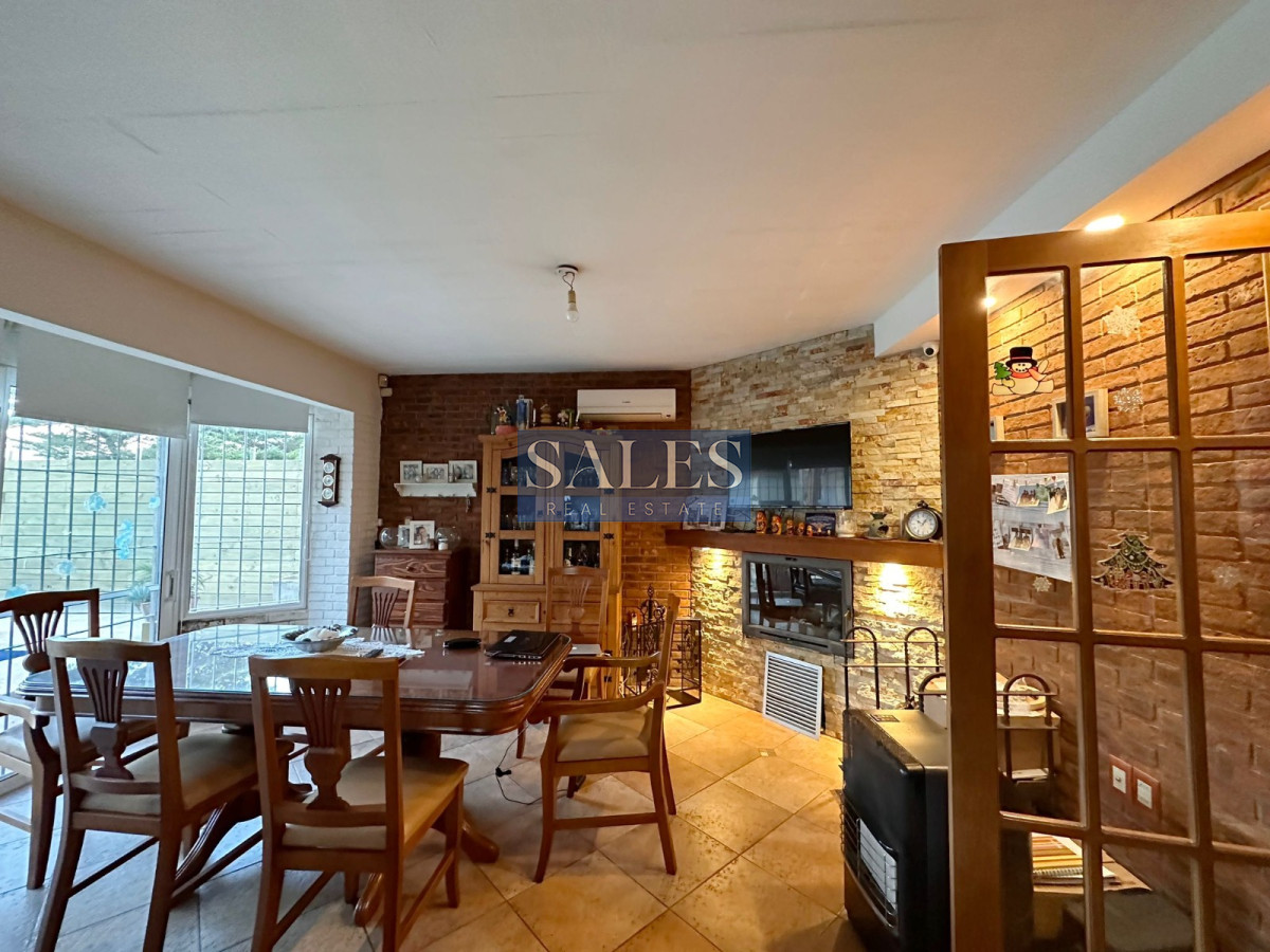 Casa ID.854 - Casa en venta Playa Mansa - 4 dormitorios Parada 19.