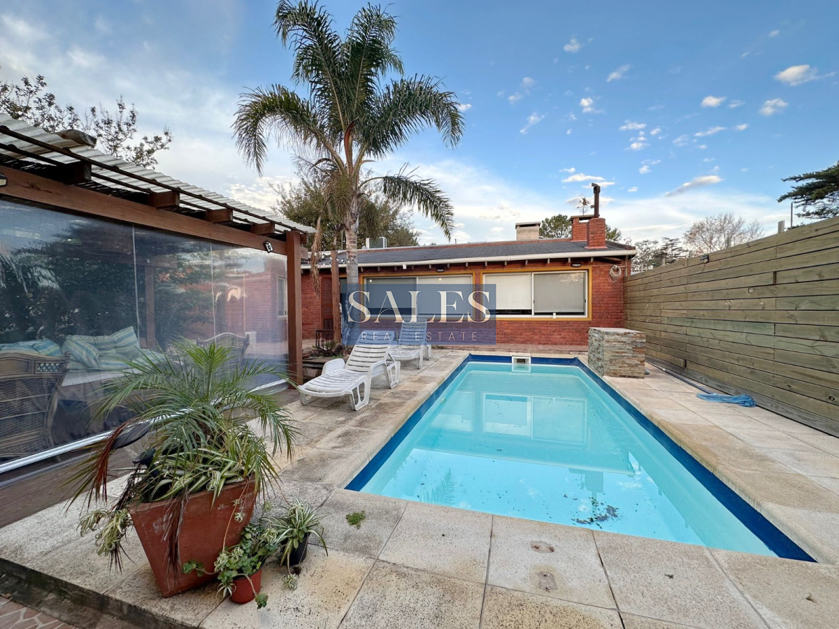 Casa ID.854 - Casa en venta Playa Mansa - 4 dormitorios Parada 19.