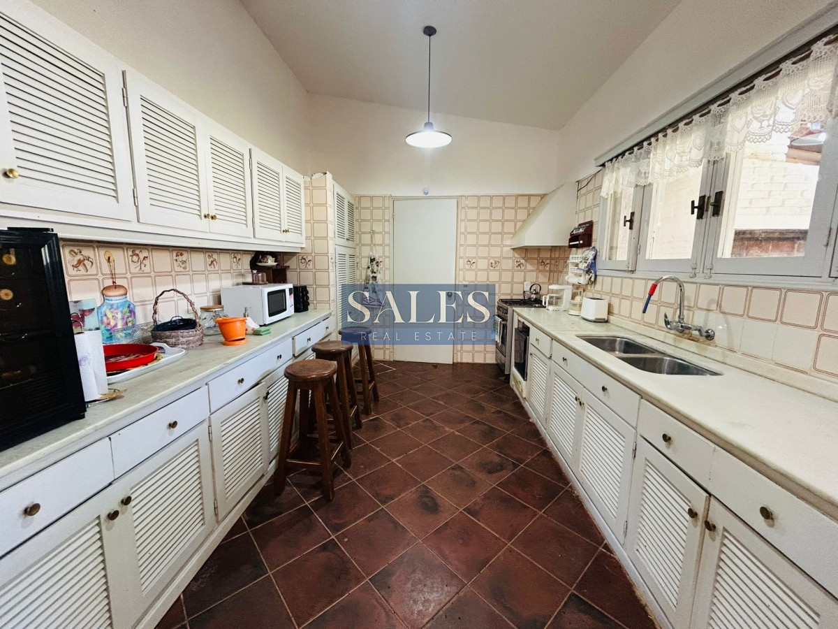 Casa ID.1413 - Casa En Venta, Zona Colegios. Jardines de Cordoba. Punta Del Este.