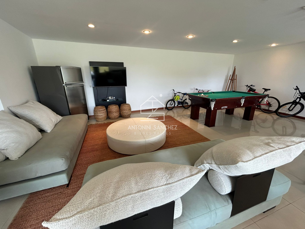 Apartamento ID.1582 - Apartamento en alquiler - Primera línea Brava 3 dormitorios + Dep.