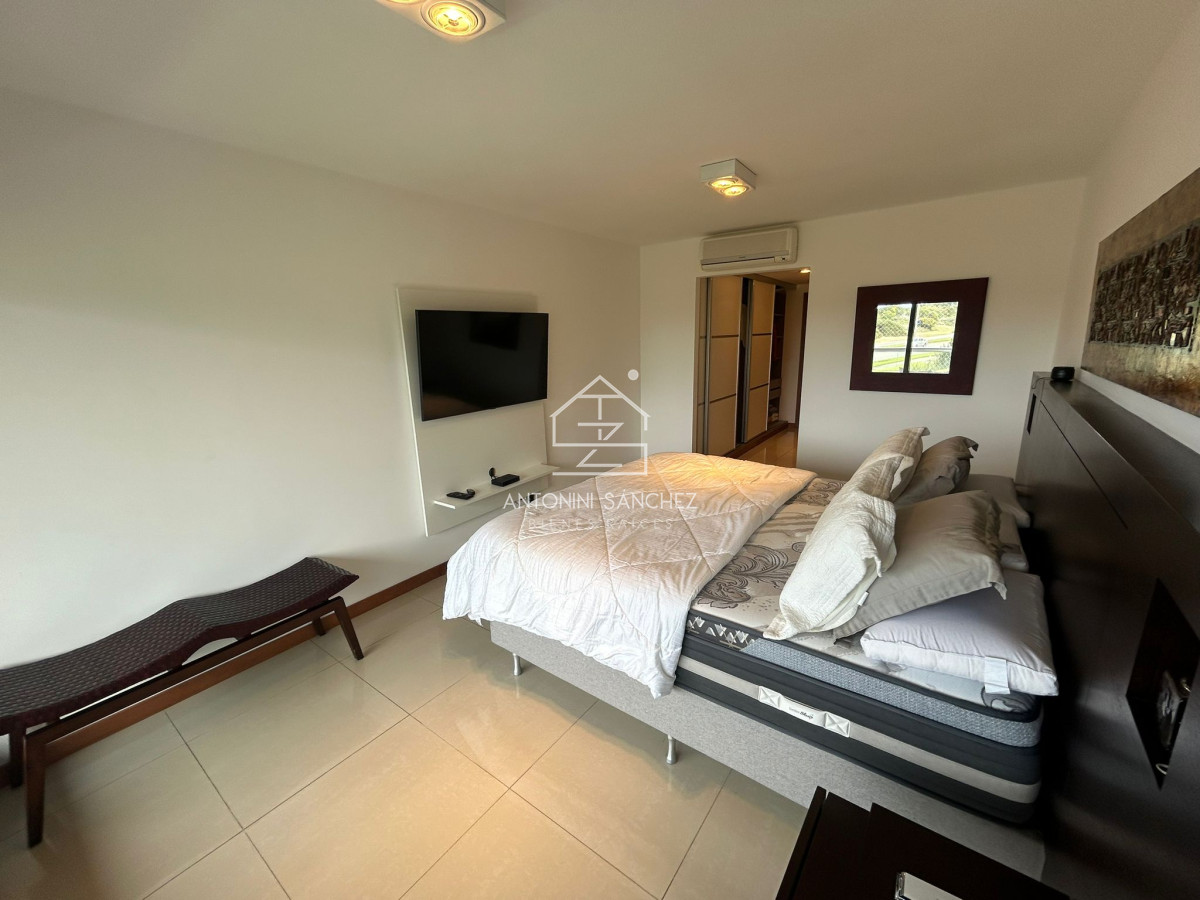 Apartamento ID.1582 - Apartamento en alquiler - Primera línea Brava 3 dormitorios + Dep.
