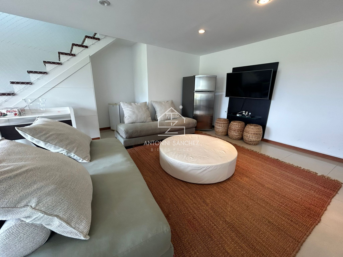 Apartamento ID.1582 - Apartamento en alquiler - Primera línea Brava 3 dormitorios + Dep.