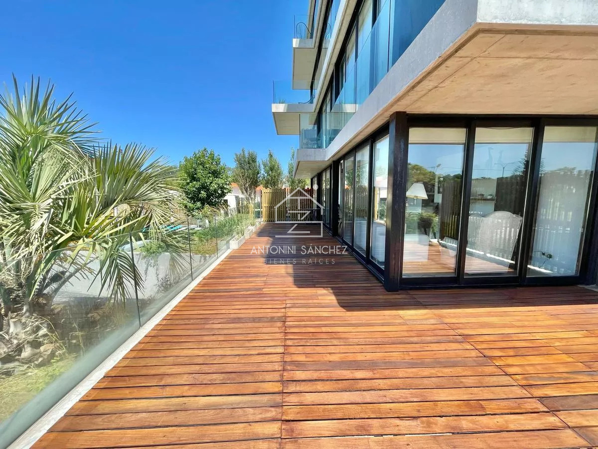 Apartamento ID.945 - Apartamento en venta , 2 dormitorios, playa mansa, punta del este