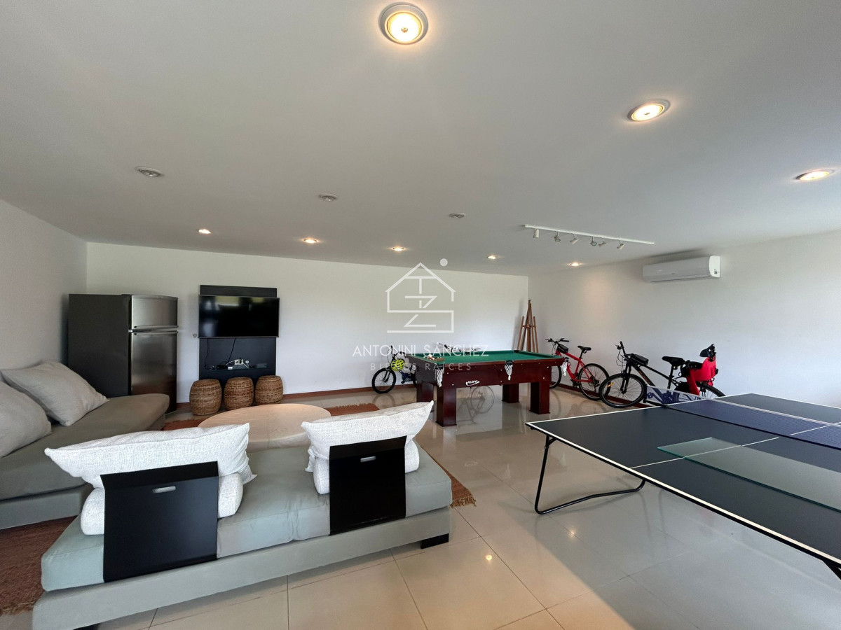 Apartamento ID.1582 - Apartamento en alquiler - Primera línea Brava 3 dormitorios + Dep.