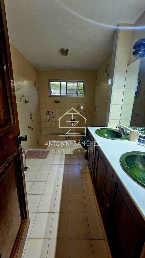 Casa ID.2499 - Casa en venta - 4 dormitorios Playa Mansa