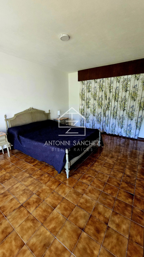 Casa ID.2499 - Casa en venta - 4 dormitorios Playa Mansa