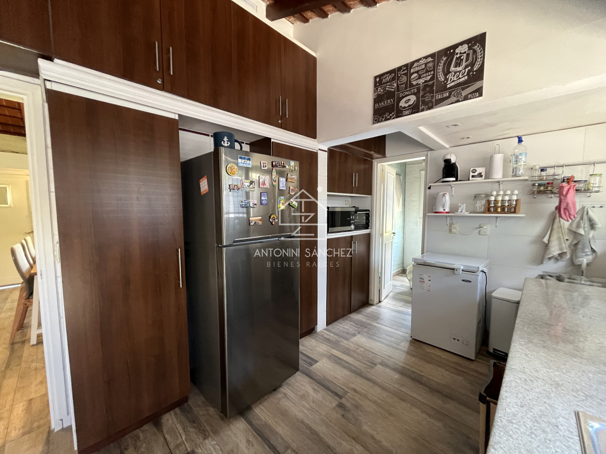 Casa ID.2970 - Casa de 4 dormitorios - Playa Mansa, Barbacoa, Piscina Climatizada.