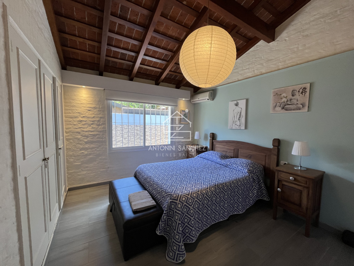 Casa ID.2970 - Casa de 4 dormitorios - Playa Mansa, Barbacoa, Piscina Climatizada.