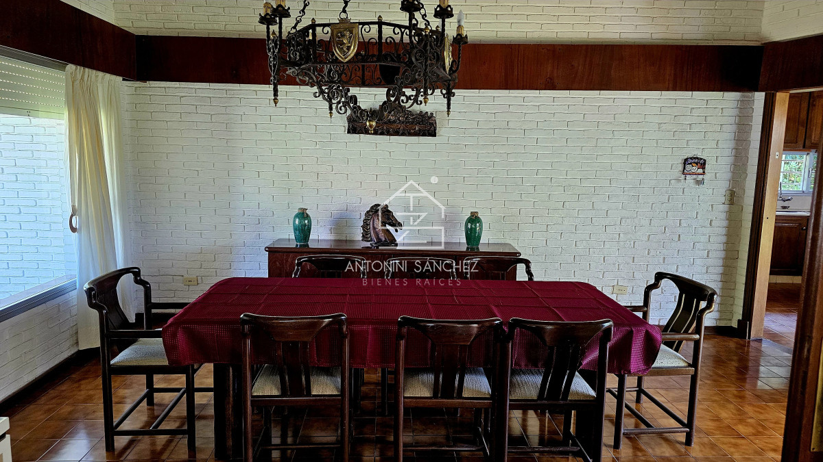 Casa ID.2499 - Casa en venta - 4 dormitorios Playa Mansa