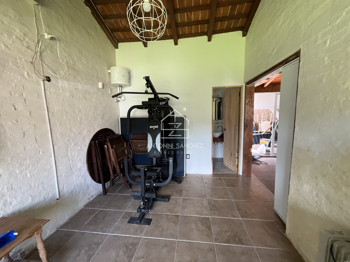 Casa ID.2970 - Casa de 4 dormitorios - Playa Mansa, Barbacoa, Piscina Climatizada.