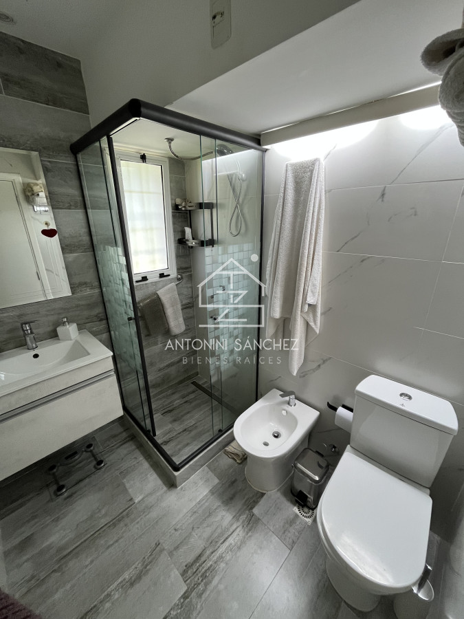 Casa ID.2970 - Casa de 4 dormitorios - Playa Mansa, Barbacoa, Piscina Climatizada.