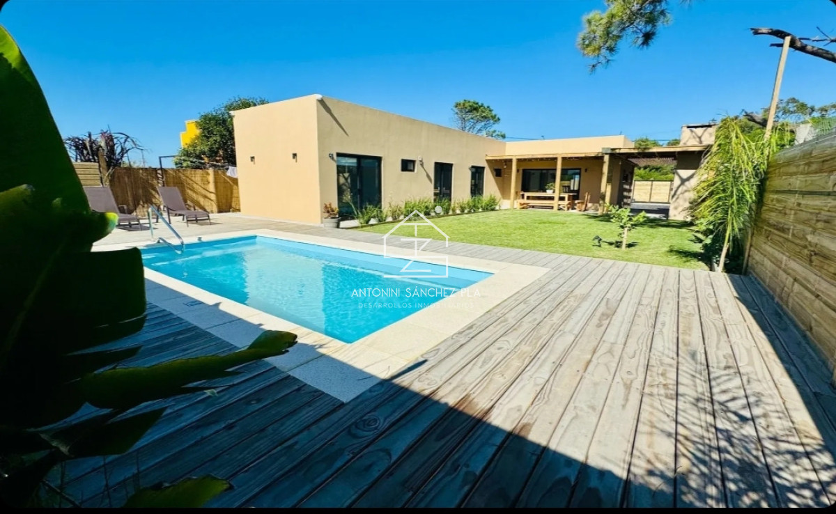 Casa ID.4140 - Casa Anual 3 dormitorios con piscina 