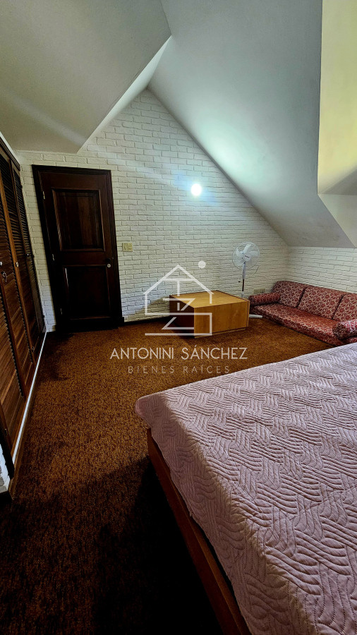 Casa ID.2499 - Casa en venta - 4 dormitorios Playa Mansa