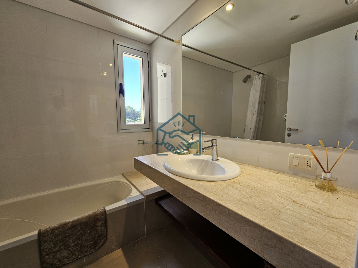 Apartamento ID.1182/Exclusividad-en-brava---3-dormitorios-en-suite-con-barbacoa-y-jacuzzi. - Exclusividad en brava - 3 dormitorios en suite con barbacoa y jacuzzi.