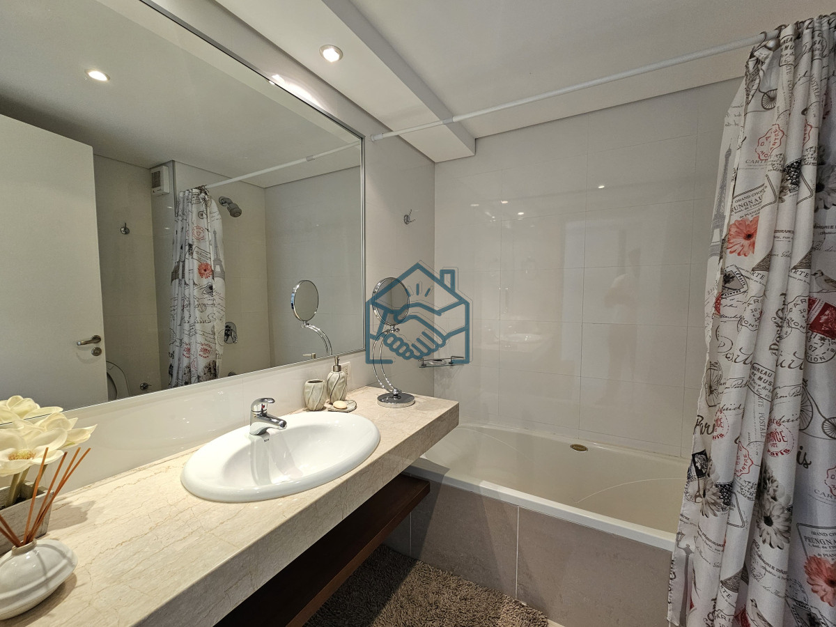 Apartamento ID.1182/Exclusividad-en-brava---3-dormitorios-en-suite-con-barbacoa-y-jacuzzi. - Exclusividad en brava - 3 dormitorios en suite con barbacoa y jacuzzi.
