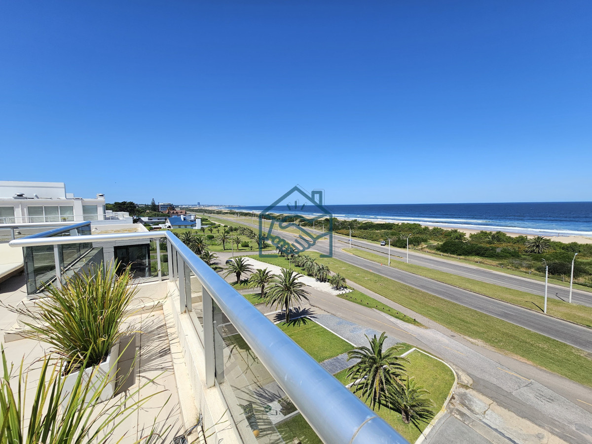 Apartamento ID.1182/Exclusividad-en-brava---3-dormitorios-en-suite-con-barbacoa-y-jacuzzi. - Exclusividad en brava - 3 dormitorios en suite con barbacoa y jacuzzi.