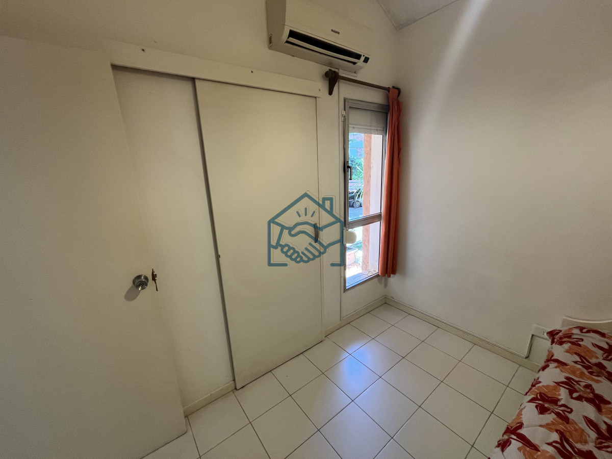 Apartamento ID.1126/Apartamento-en-venta-o-alquiler-temporario---3-dormitorios-Playa-Mansa. - Apartamento en venta o alquiler temporario - 3 dormitorios Playa Mansa.