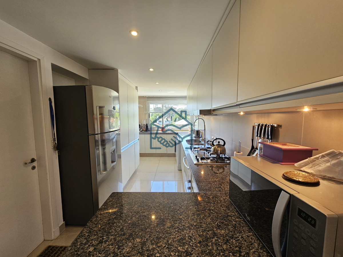 Apartamento ID.1182/Exclusividad-en-brava---3-dormitorios-en-suite-con-barbacoa-y-jacuzzi. - Exclusividad en brava - 3 dormitorios en suite con barbacoa y jacuzzi.